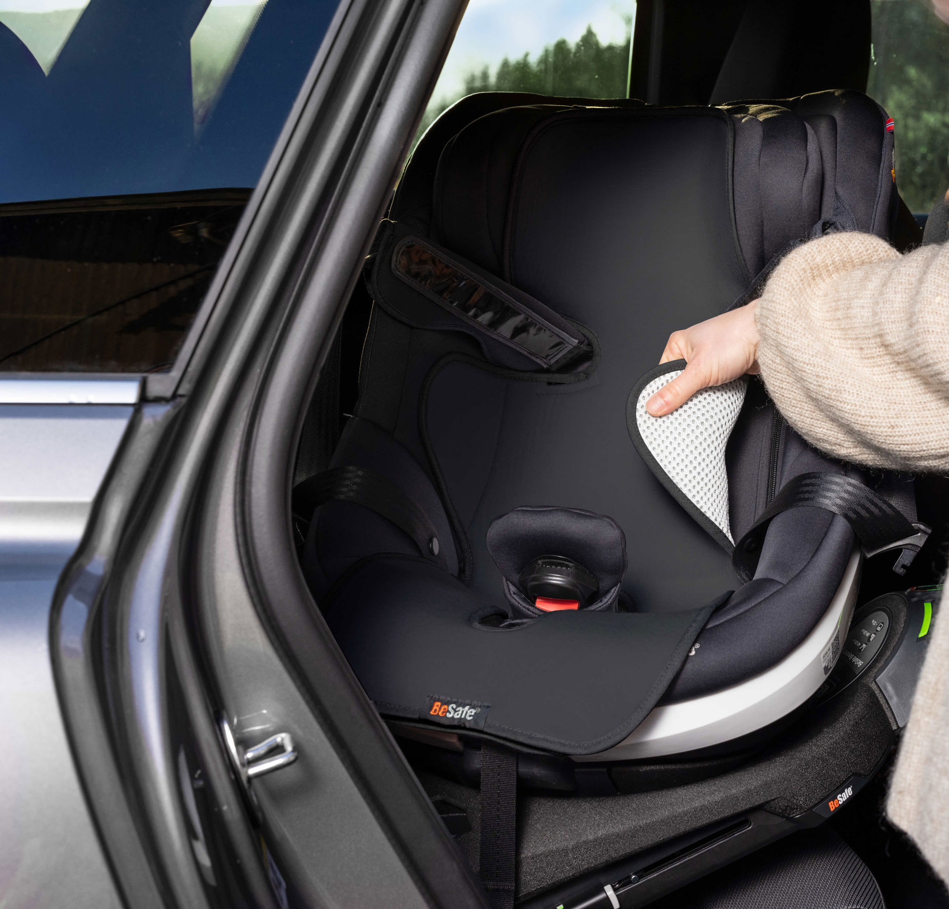 besafe_airflow-liner_darkgrey-06